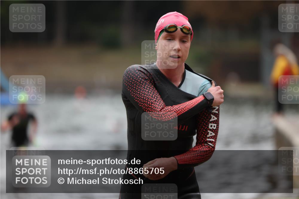 14.09.2025 - Stadtparktriathlon Michael Strokosch http://msf.ph/oto/8865705 14.09.2025 09:10:54 Schwimmen 484, 488 meine-sportfotos.de