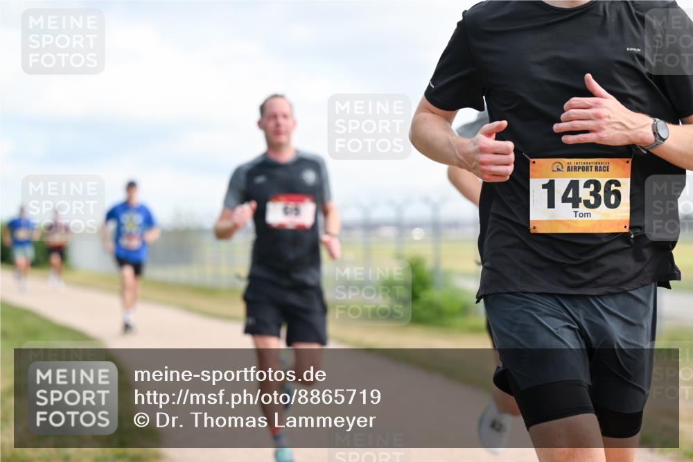 14.09.2025 - Airport Race Dr. Thomas Lammeyer http://msf.ph/oto/8865719 14.09.2025 12:06:11 Laufen 86, 42, 1436 meine-sportfotos.de