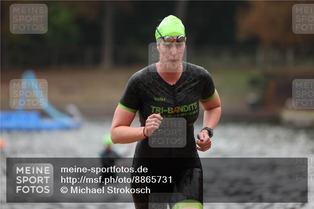 14.09.2025 - Stadtparktriathlon Michael Strokosch http://msf.ph/oto/8865731 14.09.2025 09:11:02 Schwimmen 487, 488 meine-sportfotos.de