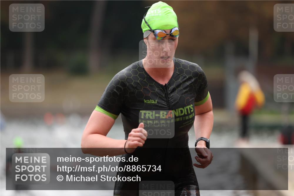 14.09.2025 - Stadtparktriathlon Michael Strokosch http://msf.ph/oto/8865734 14.09.2025 09:11:02 Schwimmen 487, 488 meine-sportfotos.de