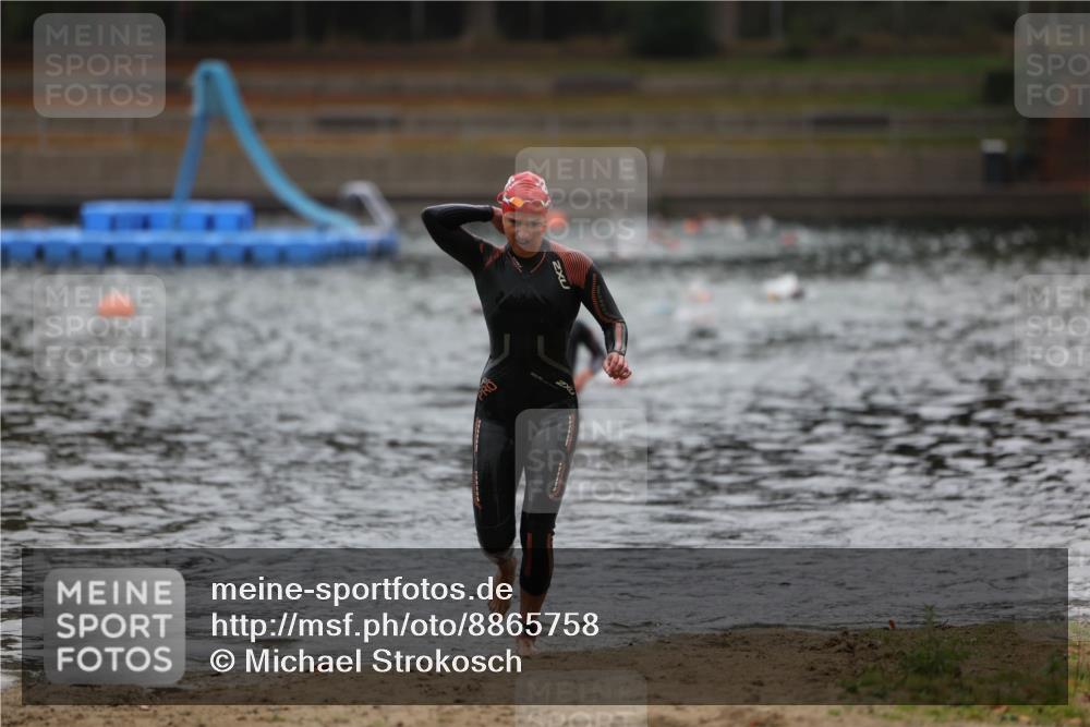 14.09.2025 - Stadtparktriathlon Michael Strokosch http://msf.ph/oto/8865758 14.09.2025 09:11:19 Schwimmen 466 meine-sportfotos.de