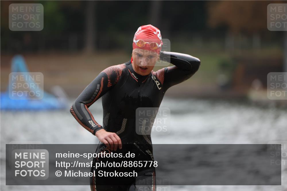 14.09.2025 - Stadtparktriathlon Michael Strokosch http://msf.ph/oto/8865778 14.09.2025 09:11:23 Schwimmen 457, 466 meine-sportfotos.de