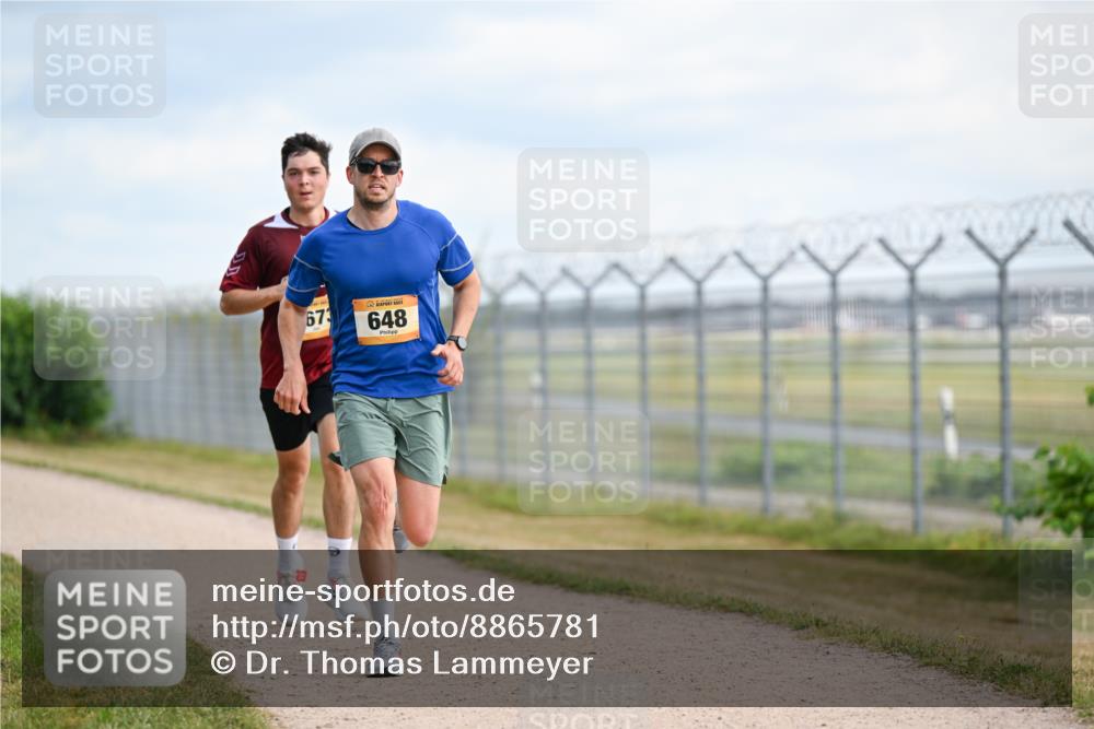 14.09.2025 - Airport Race Dr. Thomas Lammeyer http://msf.ph/oto/8865781 14.09.2025 12:06:16 Laufen 673, 648 meine-sportfotos.de