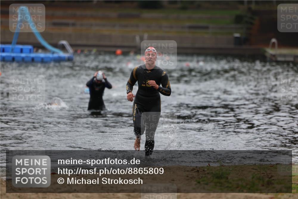 14.09.2025 - Stadtparktriathlon Michael Strokosch http://msf.ph/oto/8865809 14.09.2025 09:11:37 Schwimmen 457, 478 meine-sportfotos.de