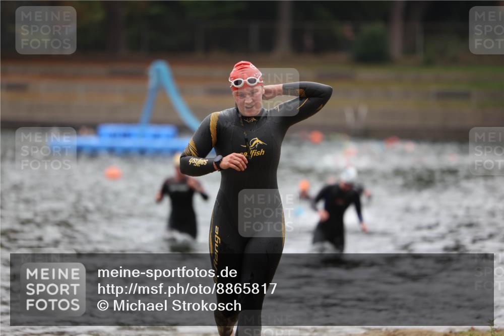 14.09.2025 - Stadtparktriathlon Michael Strokosch http://msf.ph/oto/8865817 14.09.2025 09:11:40 Schwimmen 478, 501 meine-sportfotos.de