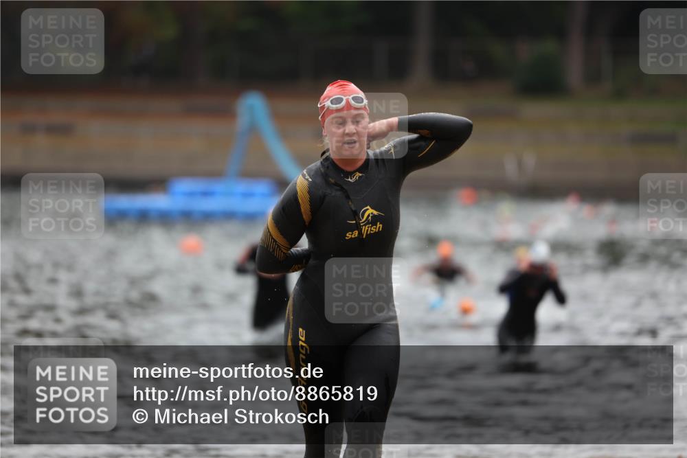 14.09.2025 - Stadtparktriathlon Michael Strokosch http://msf.ph/oto/8865819 14.09.2025 09:11:41 Schwimmen 456, 478, 501 meine-sportfotos.de