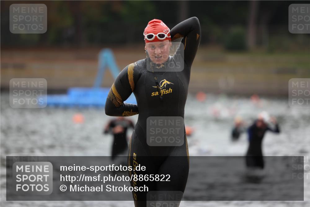 14.09.2025 - Stadtparktriathlon Michael Strokosch http://msf.ph/oto/8865822 14.09.2025 09:11:41 Schwimmen 456, 478, 501 meine-sportfotos.de