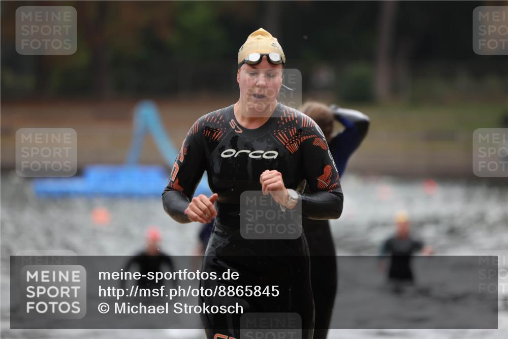 14.09.2025 - Stadtparktriathlon Michael Strokosch http://msf.ph/oto/8865845 14.09.2025 09:11:51 Schwimmen 453, 456, 460, 462, 501 meine-sportfotos.de