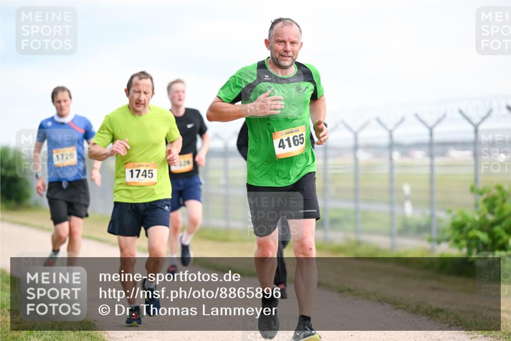 14.09.2025 - Airport Race Dr. Thomas Lammeyer http://msf.ph/oto/8865896 14.09.2025 12:06:25 Laufen 1720, 1745, 4165 meine-sportfotos.de