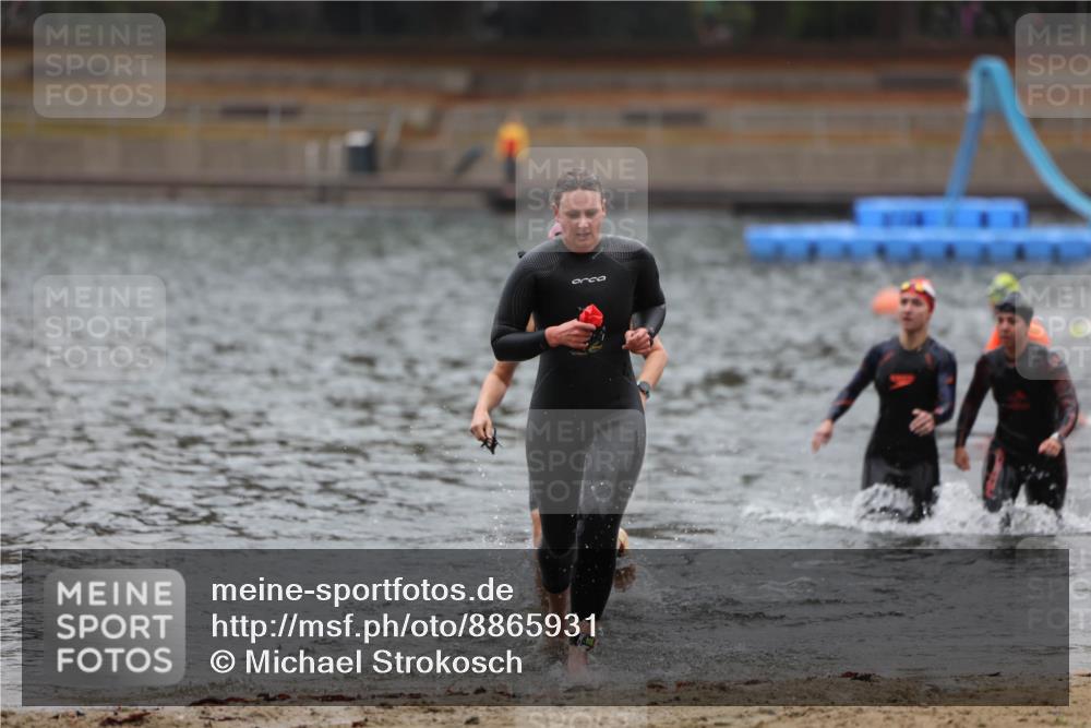 14.09.2025 - Stadtparktriathlon Michael Strokosch http://msf.ph/oto/8865931 14.09.2025 09:12:39 Schwimmen 459, 463, 467, 468, 483 meine-sportfotos.de