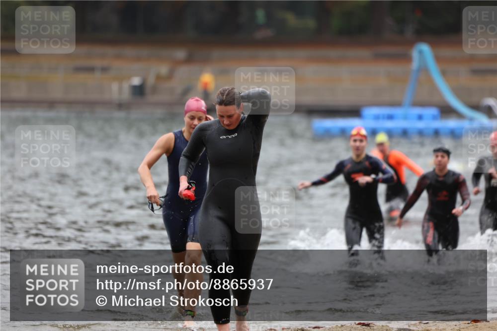 14.09.2025 - Stadtparktriathlon Michael Strokosch http://msf.ph/oto/8865937 14.09.2025 09:12:40 Schwimmen 459, 463, 467, 468, 483 meine-sportfotos.de