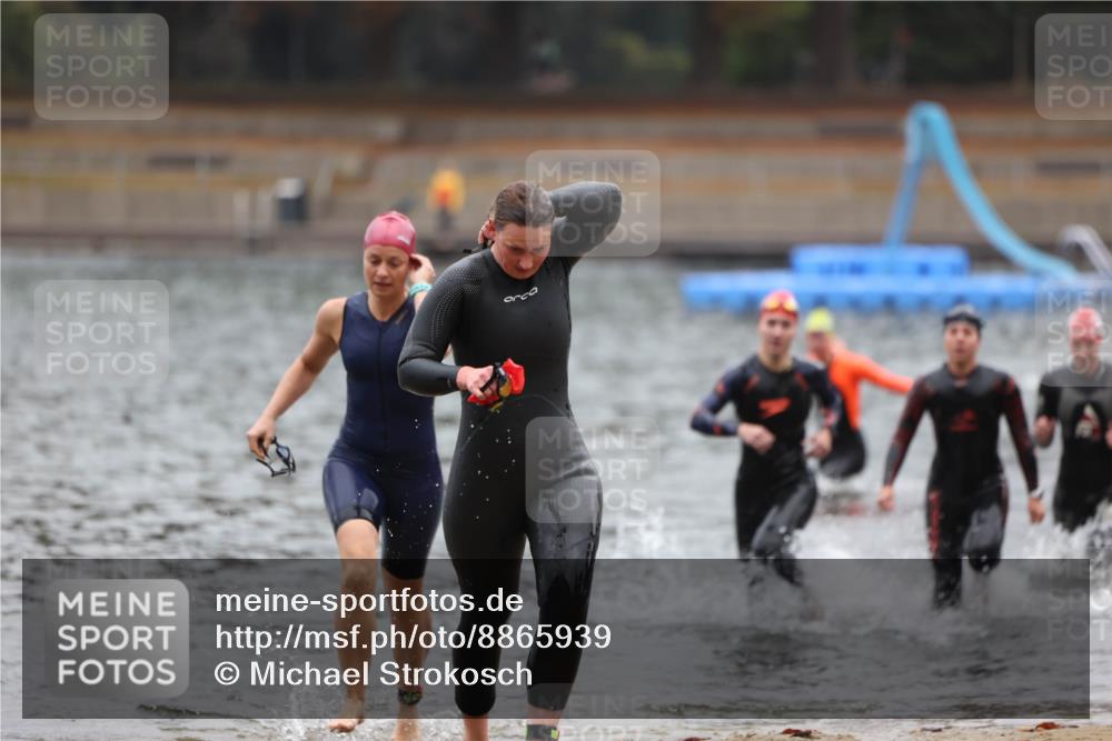 14.09.2025 - Stadtparktriathlon Michael Strokosch http://msf.ph/oto/8865939 14.09.2025 09:12:41 Schwimmen 459, 463, 467, 468, 483, 494 meine-sportfotos.de