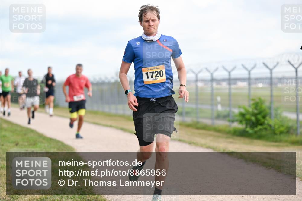 14.09.2025 - Airport Race Dr. Thomas Lammeyer http://msf.ph/oto/8865956 14.09.2025 12:06:29 Laufen 1720 meine-sportfotos.de