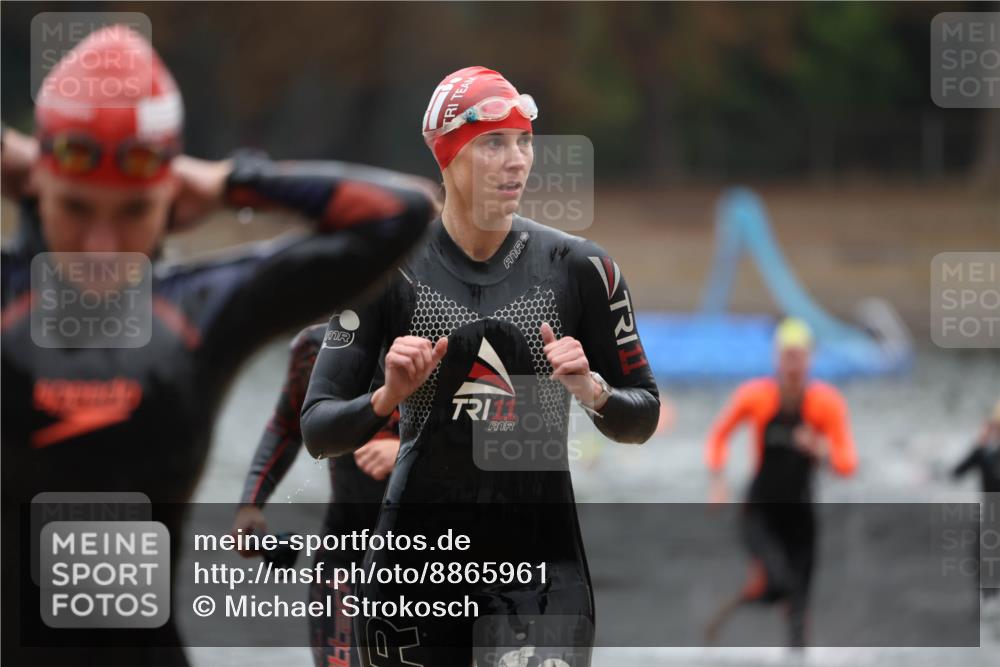 14.09.2025 - Stadtparktriathlon Michael Strokosch http://msf.ph/oto/8865961 14.09.2025 09:12:49 Schwimmen 463, 468, 474, 494 meine-sportfotos.de