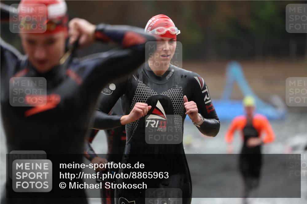 14.09.2025 - Stadtparktriathlon Michael Strokosch http://msf.ph/oto/8865963 14.09.2025 09:12:49 Schwimmen 463, 468, 474, 494 meine-sportfotos.de