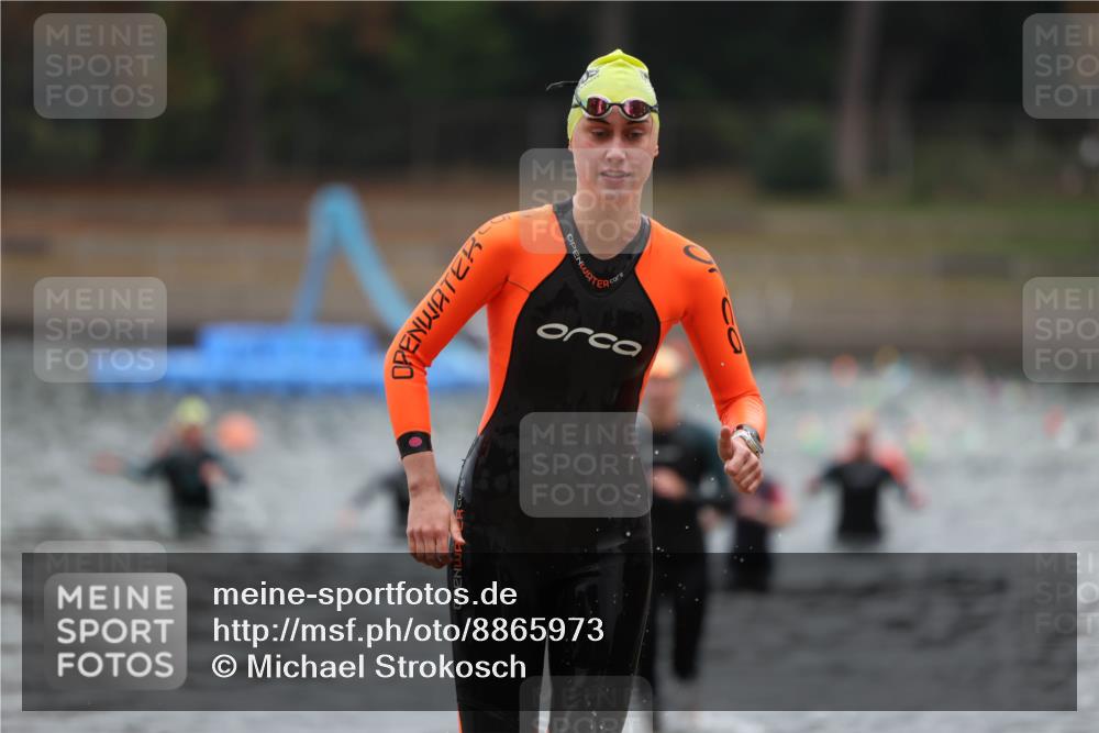14.09.2025 - Stadtparktriathlon Michael Strokosch http://msf.ph/oto/8865973 14.09.2025 09:12:53 Schwimmen 468, 474, 494 meine-sportfotos.de
