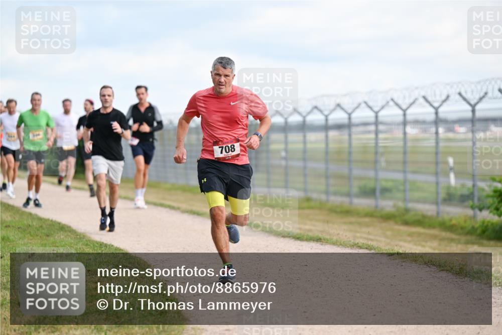 14.09.2025 - Airport Race Dr. Thomas Lammeyer http://msf.ph/oto/8865976 14.09.2025 12:06:31 Laufen 708 meine-sportfotos.de