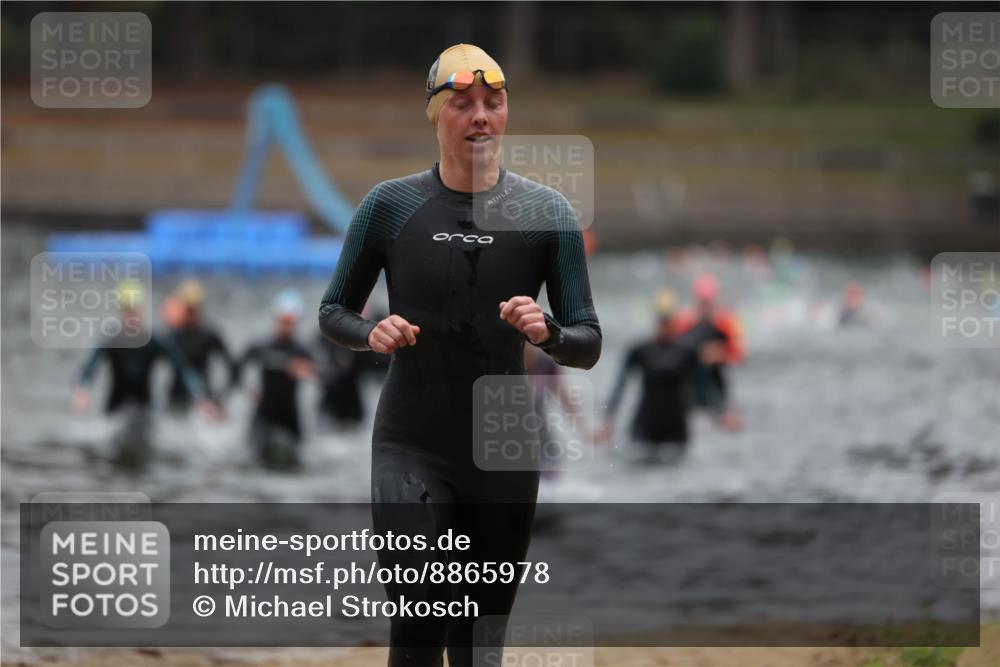 14.09.2025 - Stadtparktriathlon Michael Strokosch http://msf.ph/oto/8865978 14.09.2025 09:12:59 Schwimmen 454, 474, 493, 502 meine-sportfotos.de