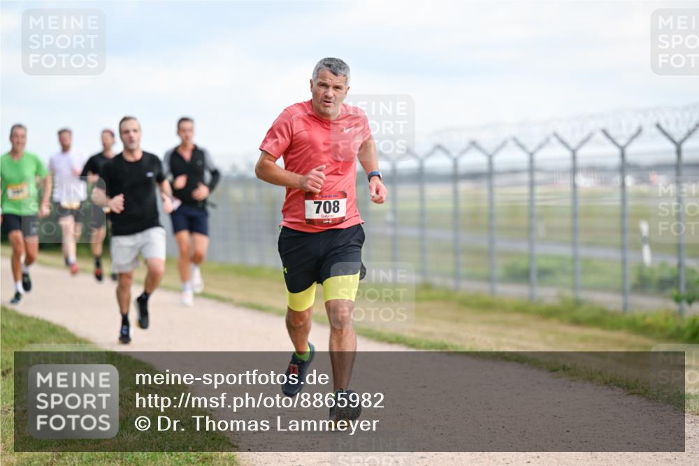 14.09.2025 - Airport Race Dr. Thomas Lammeyer http://msf.ph/oto/8865982 14.09.2025 12:06:31 Laufen 708 meine-sportfotos.de