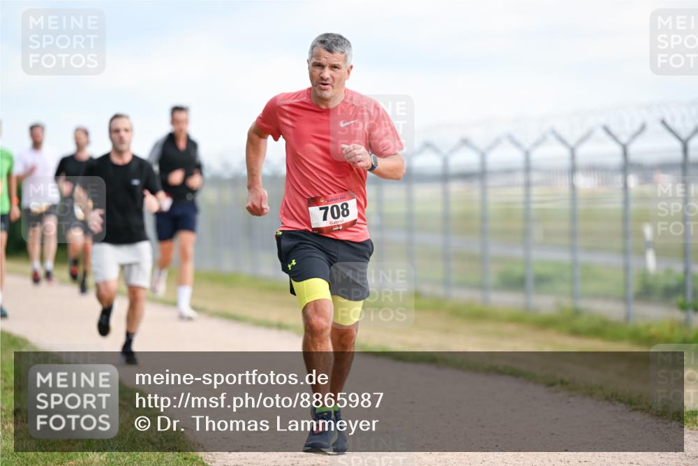 14.09.2025 - Airport Race Dr. Thomas Lammeyer http://msf.ph/oto/8865987 14.09.2025 12:06:31 Laufen 708 meine-sportfotos.de