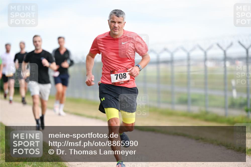 14.09.2025 - Airport Race Dr. Thomas Lammeyer http://msf.ph/oto/8865990 14.09.2025 12:06:31 Laufen 708 meine-sportfotos.de