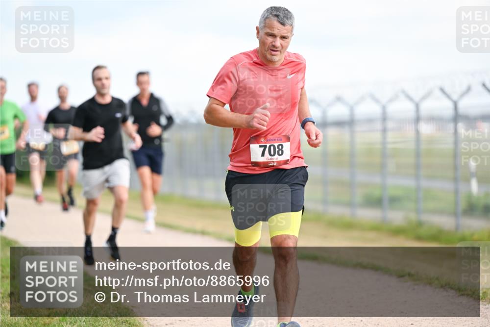 14.09.2025 - Airport Race Dr. Thomas Lammeyer http://msf.ph/oto/8865996 14.09.2025 12:06:32 Laufen 708 meine-sportfotos.de