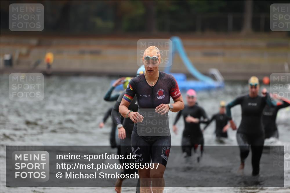 14.09.2025 - Stadtparktriathlon Michael Strokosch http://msf.ph/oto/8865997 14.09.2025 09:13:07 Schwimmen 454, 472, 479, 481, 493, 502 meine-sportfotos.de