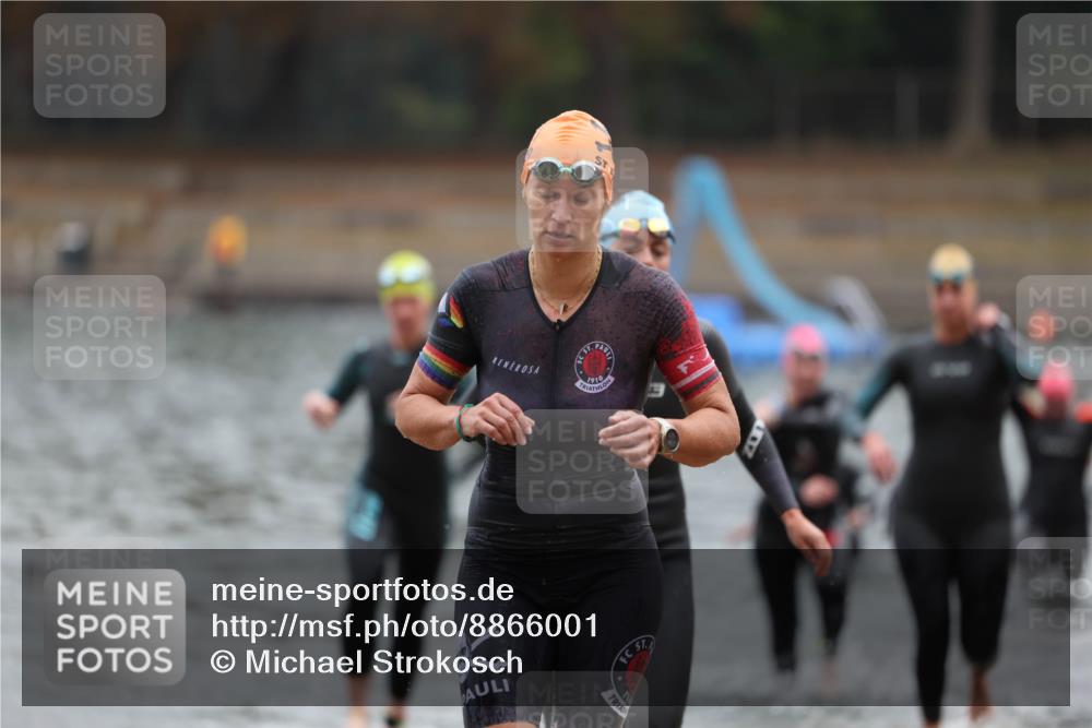 14.09.2025 - Stadtparktriathlon Michael Strokosch http://msf.ph/oto/8866001 14.09.2025 09:13:08 Schwimmen 454, 472, 479, 481, 493, 502 meine-sportfotos.de