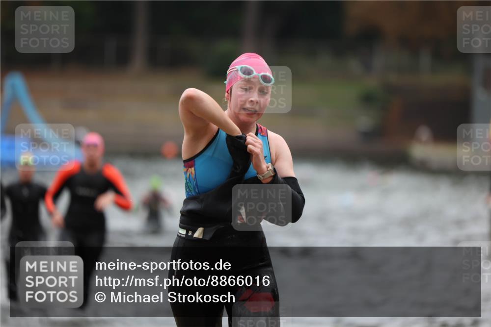 14.09.2025 - Stadtparktriathlon Michael Strokosch http://msf.ph/oto/8866016 14.09.2025 09:13:14 Schwimmen 471, 472, 479, 481, 493 meine-sportfotos.de