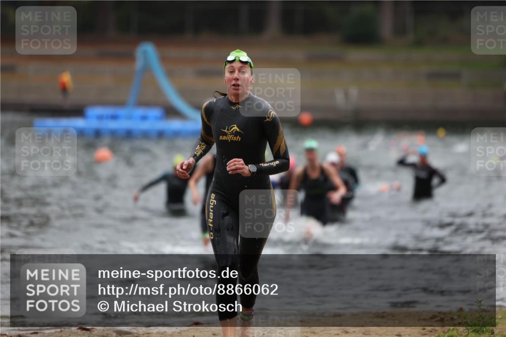 14.09.2025 - Stadtparktriathlon Michael Strokosch http://msf.ph/oto/8866062 14.09.2025 09:13:32 Schwimmen 438, 503 meine-sportfotos.de