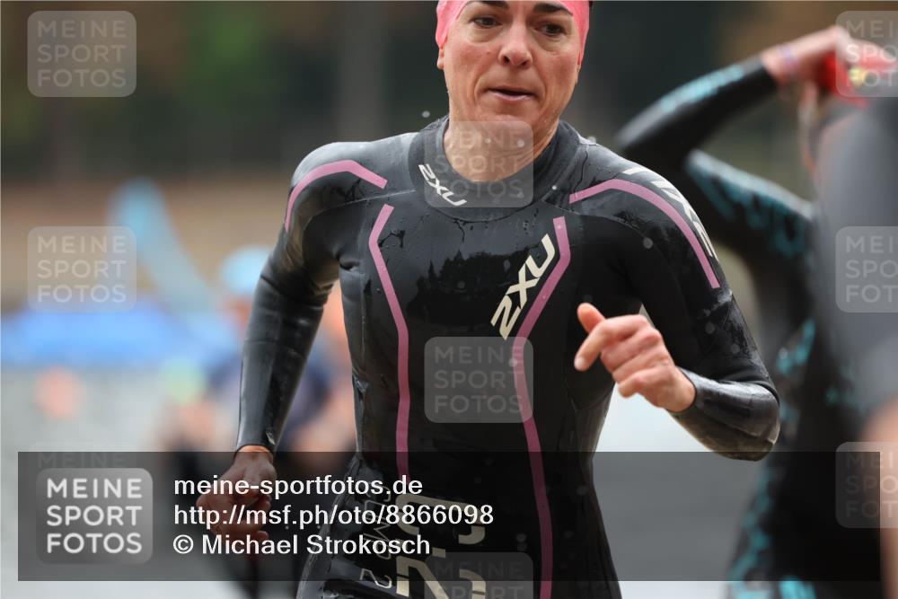 14.09.2025 - Stadtparktriathlon Michael Strokosch http://msf.ph/oto/8866098 14.09.2025 09:13:50 Schwimmen 439, 443, 455, 464, 482, 485, 492, 497, 499 meine-sportfotos.de