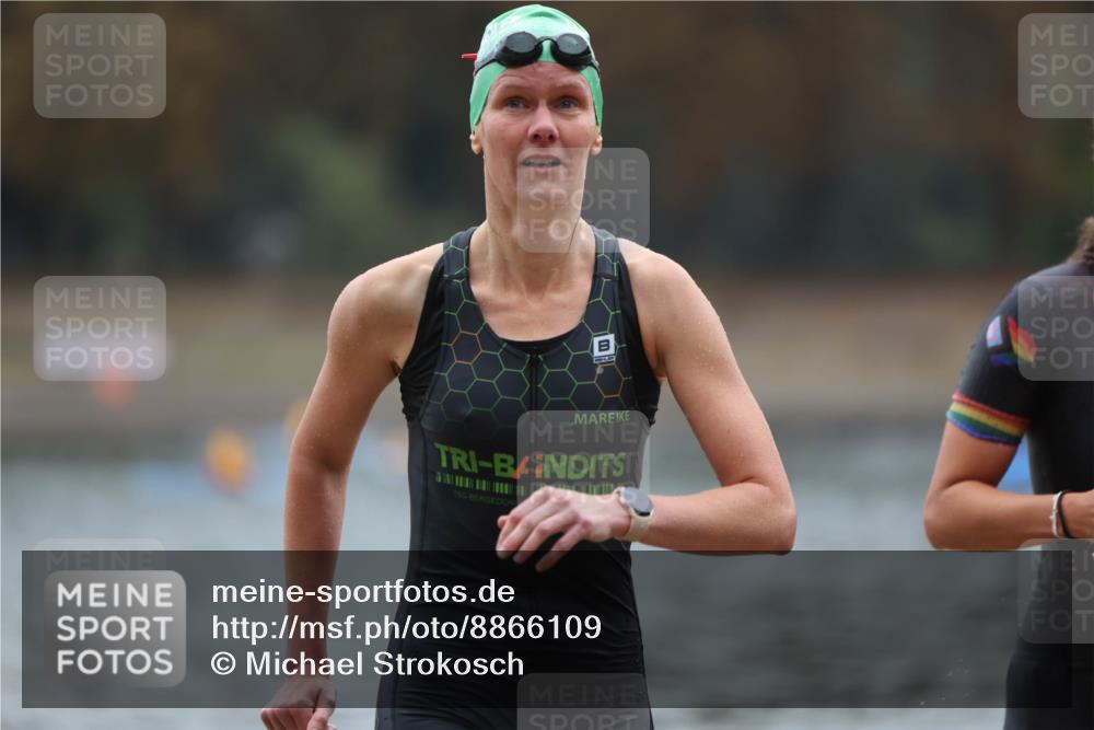 14.09.2025 - Stadtparktriathlon Michael Strokosch http://msf.ph/oto/8866109 14.09.2025 09:13:55 Schwimmen 442, 443, 455, 482, 485, 497, 498, 499 meine-sportfotos.de