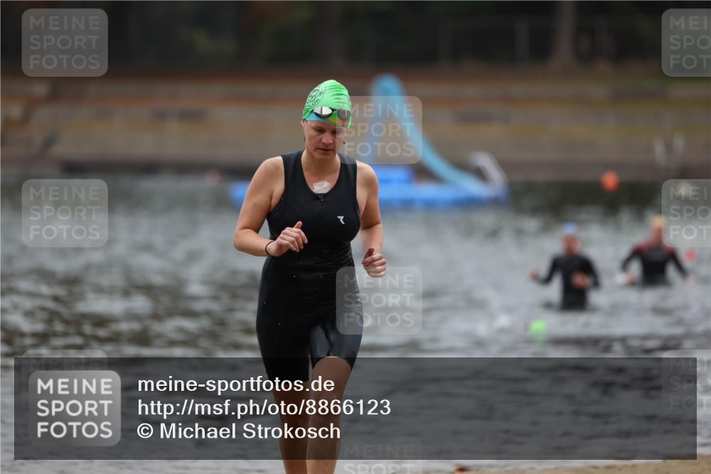 14.09.2025 - Stadtparktriathlon Michael Strokosch http://msf.ph/oto/8866123 14.09.2025 09:14:00 Schwimmen 442, 498 meine-sportfotos.de