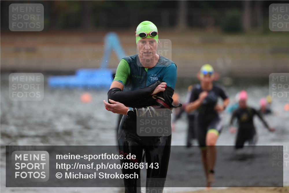14.09.2025 - Stadtparktriathlon Michael Strokosch http://msf.ph/oto/8866143 14.09.2025 09:14:13 Schwimmen 469, 486, 495, 500, 506 meine-sportfotos.de