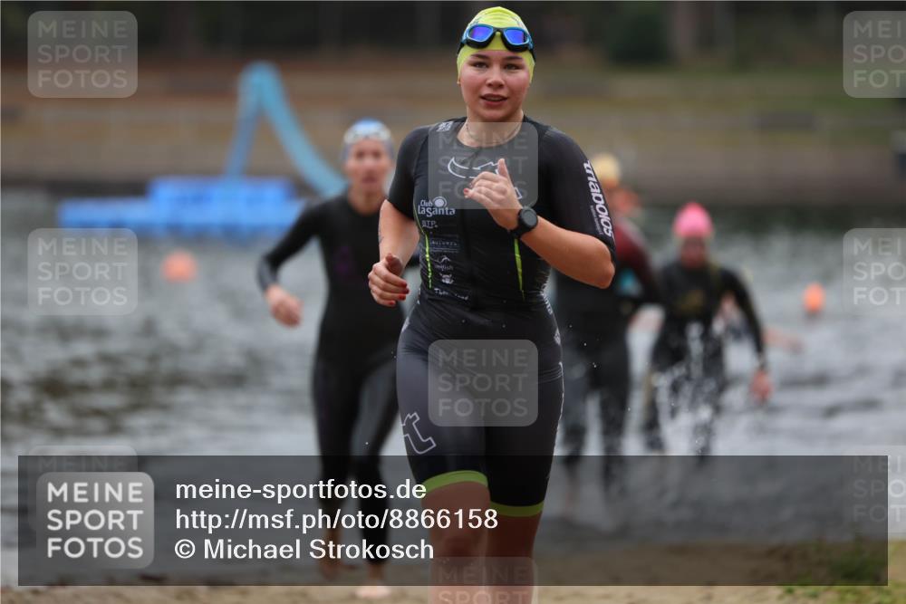 14.09.2025 - Stadtparktriathlon Michael Strokosch http://msf.ph/oto/8866158 14.09.2025 09:14:17 Schwimmen 469, 486, 495, 500, 506 meine-sportfotos.de