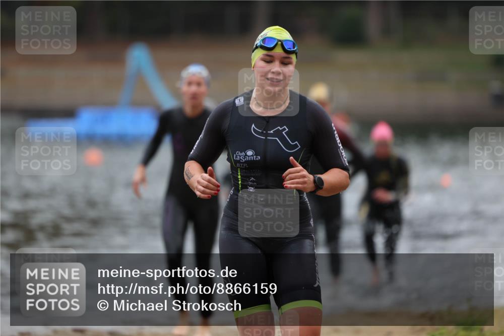14.09.2025 - Stadtparktriathlon Michael Strokosch http://msf.ph/oto/8866159 14.09.2025 09:14:17 Schwimmen 469, 486, 495, 500, 506 meine-sportfotos.de