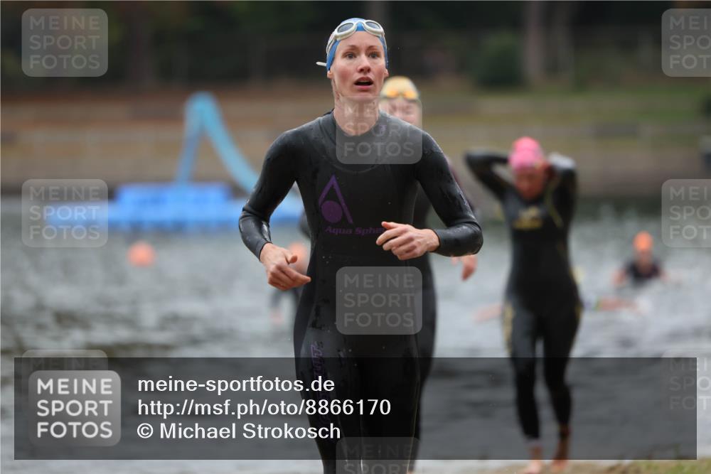 14.09.2025 - Stadtparktriathlon Michael Strokosch http://msf.ph/oto/8866170 14.09.2025 09:14:19 Schwimmen 469, 495, 500, 506 meine-sportfotos.de