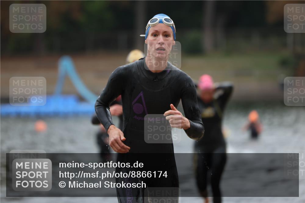 14.09.2025 - Stadtparktriathlon Michael Strokosch http://msf.ph/oto/8866174 14.09.2025 09:14:20 Schwimmen 469, 495, 500, 506 meine-sportfotos.de