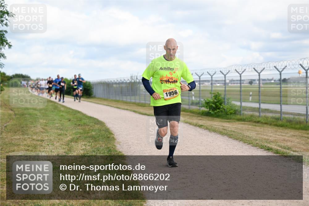 14.09.2025 - Airport Race Dr. Thomas Lammeyer http://msf.ph/oto/8866202 14.09.2025 12:06:49 Laufen 1956 meine-sportfotos.de