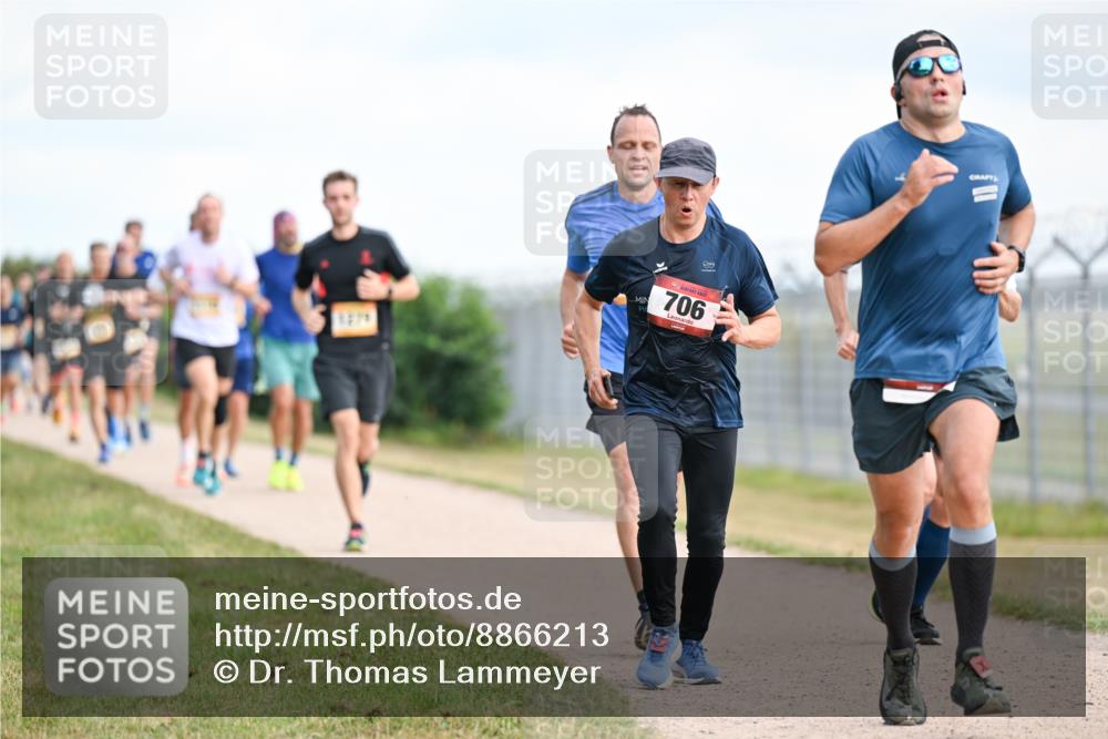 14.09.2025 - Airport Race Dr. Thomas Lammeyer http://msf.ph/oto/8866213 14.09.2025 12:06:56 Laufen 706 meine-sportfotos.de