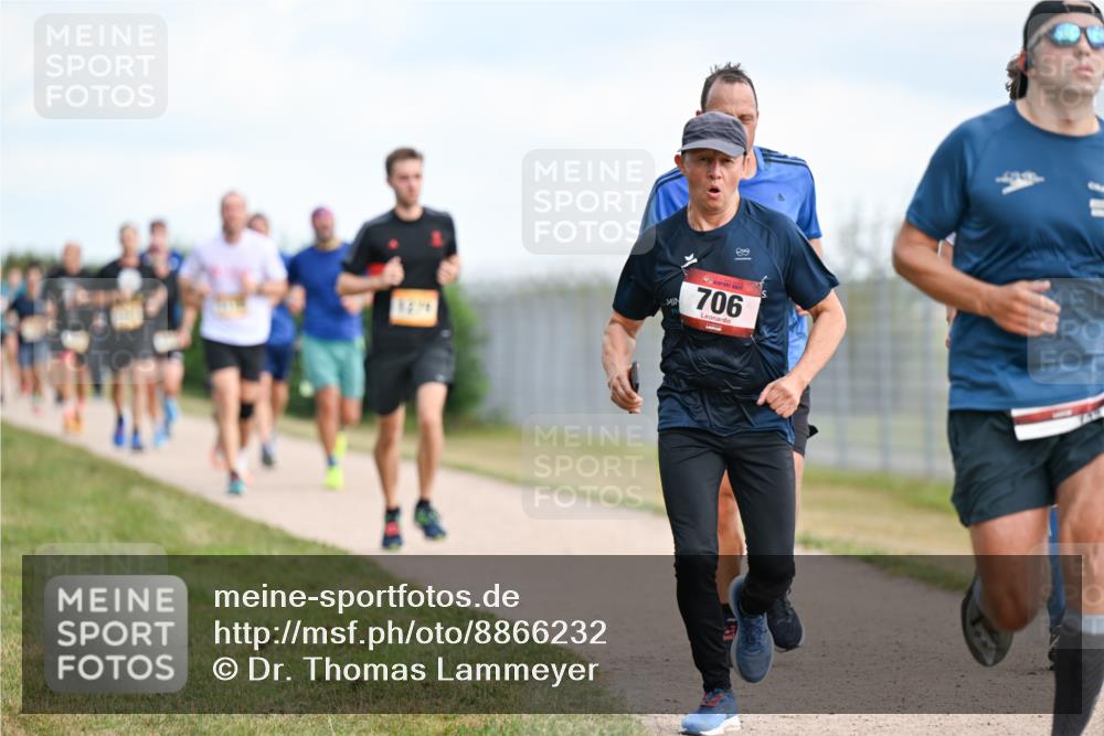 14.09.2025 - Airport Race Dr. Thomas Lammeyer http://msf.ph/oto/8866232 14.09.2025 12:06:57 Laufen 39, 706 meine-sportfotos.de