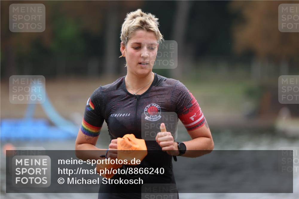 14.09.2025 - Stadtparktriathlon Michael Strokosch http://msf.ph/oto/8866240 14.09.2025 09:14:45 Schwimmen 447, 505 meine-sportfotos.de