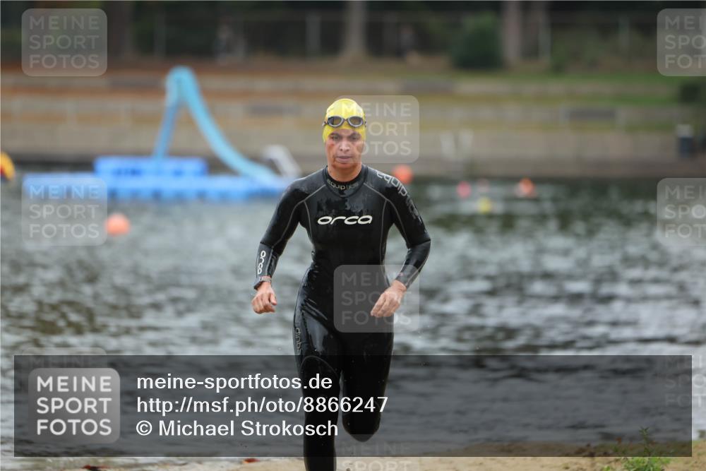 14.09.2025 - Stadtparktriathlon Michael Strokosch http://msf.ph/oto/8866247 14.09.2025 09:14:49 Schwimmen 447, 505 meine-sportfotos.de