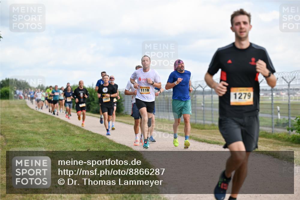 14.09.2025 - Airport Race Dr. Thomas Lammeyer http://msf.ph/oto/8866287 14.09.2025 12:07:02 Laufen 1392, 1118, 1279, 113 meine-sportfotos.de