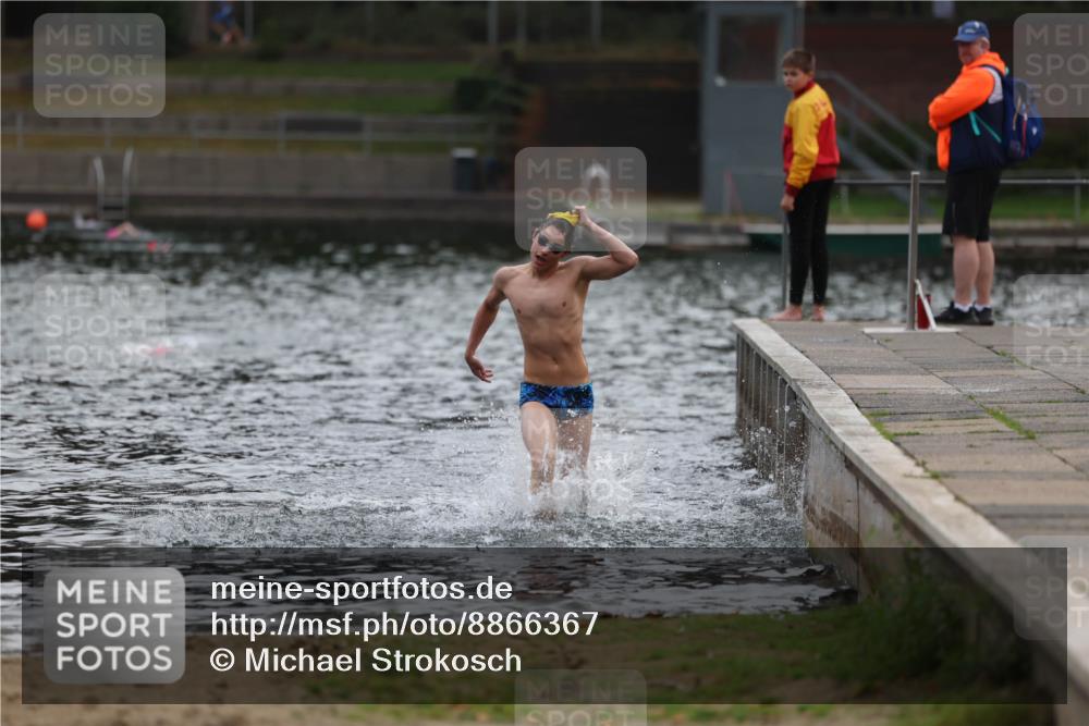 14.09.2025 - Stadtparktriathlon Michael Strokosch http://msf.ph/oto/8866367 14.09.2025 09:42:14 Schwimmen 549 meine-sportfotos.de