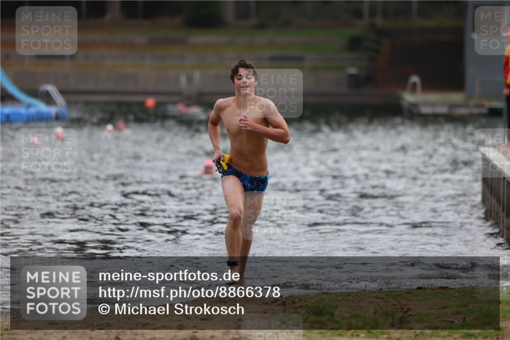 14.09.2025 - Stadtparktriathlon Michael Strokosch http://msf.ph/oto/8866378 14.09.2025 09:42:17 Schwimmen 549 meine-sportfotos.de
