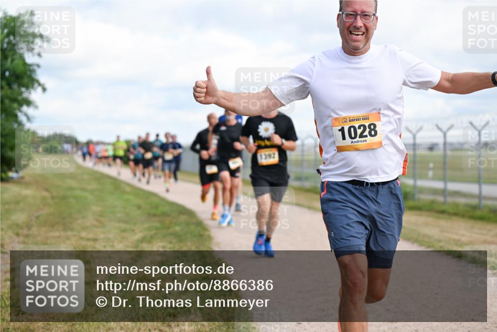 14.09.2025 - Airport Race Dr. Thomas Lammeyer http://msf.ph/oto/8866386 14.09.2025 12:07:07 Laufen 1392, 1028 meine-sportfotos.de
