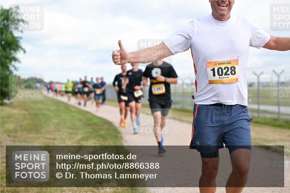 14.09.2025 - Airport Race Dr. Thomas Lammeyer http://msf.ph/oto/8866388 14.09.2025 12:07:07 Laufen 1392, 42, 1028 meine-sportfotos.de