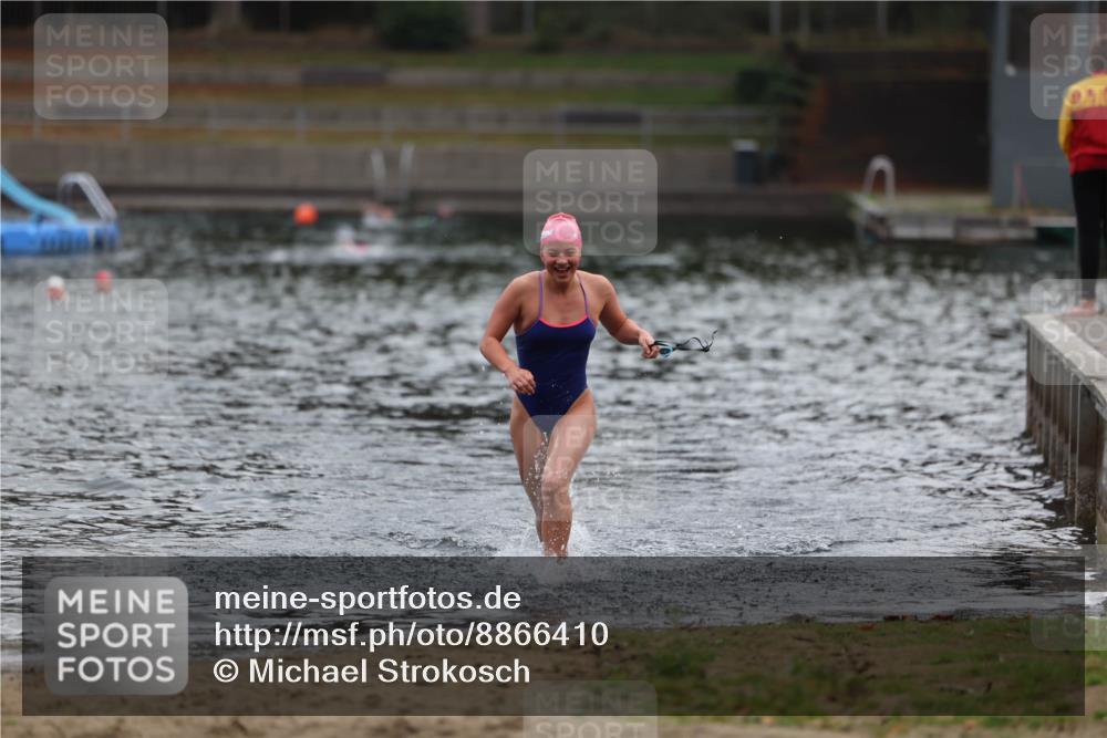 14.09.2025 - Stadtparktriathlon Michael Strokosch http://msf.ph/oto/8866410 14.09.2025 09:42:33 Schwimmen 574 meine-sportfotos.de