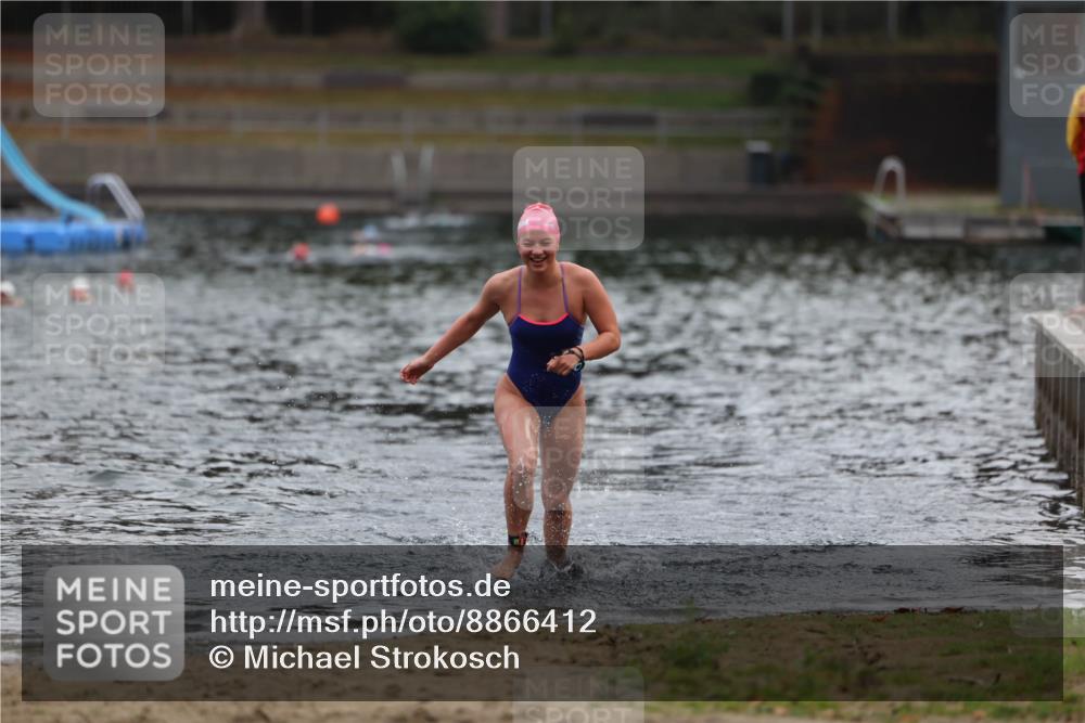 14.09.2025 - Stadtparktriathlon Michael Strokosch http://msf.ph/oto/8866412 14.09.2025 09:42:33 Schwimmen 574 meine-sportfotos.de